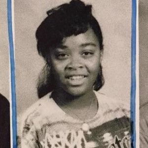 Meet your Posher, Dee